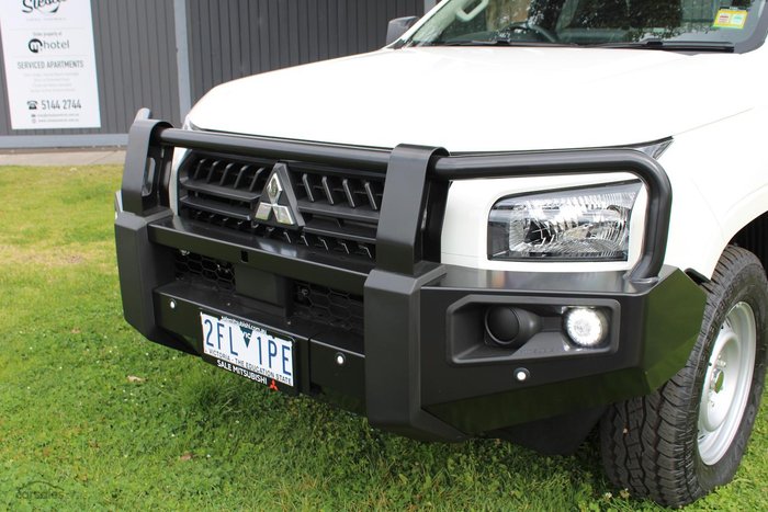 2025 Mitsubishi Triton GLX