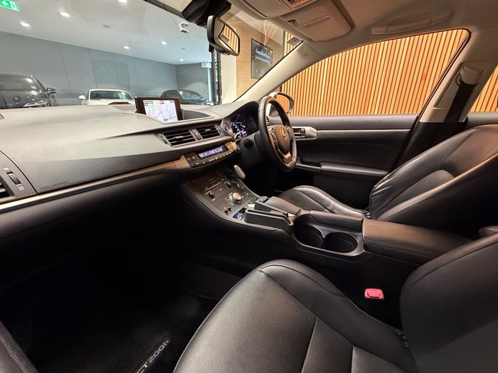 2014 Lexus CT 200h. HYBRID CT200h Luxury 1.8L Hybrid CVT Hatch