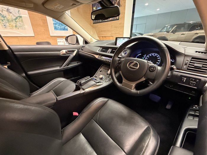 2014 Lexus CT 200h. HYBRID CT200h Luxury 1.8L Hybrid CVT Hatch