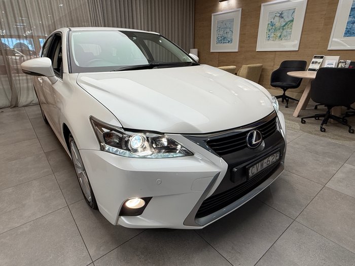 2014 Lexus CT 200h. HYBRID CT200h Luxury 1.8L Hybrid CVT Hatch
