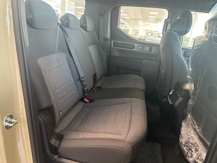 2025 Kia TASMAN MY26 Kia TASMAN TK DOUBLE CC SX 4X4 BLACK FENDER (8VP52HC5KDD108 ) inc HDA tray