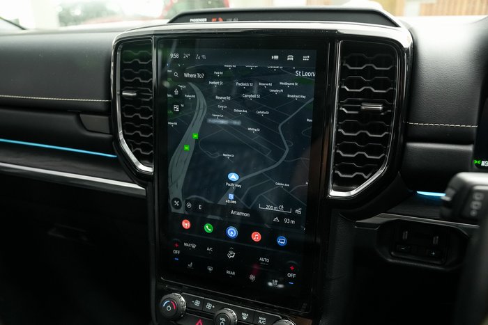 2023 Ford Everest Platinum