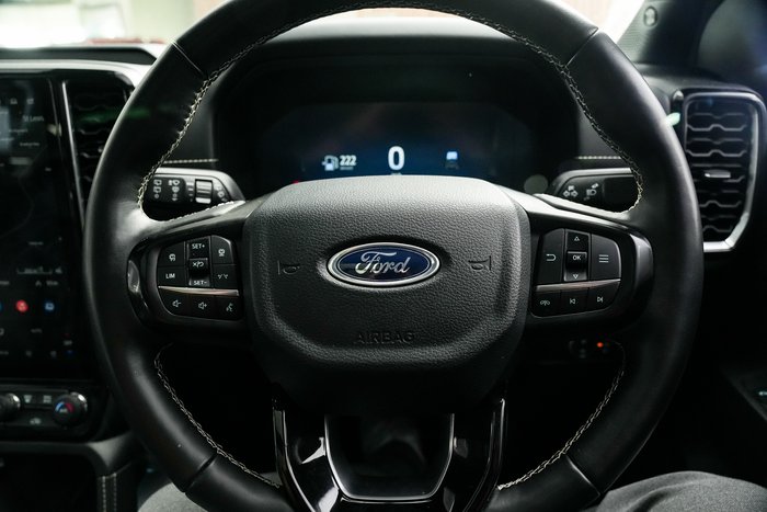 2023 Ford Everest Platinum