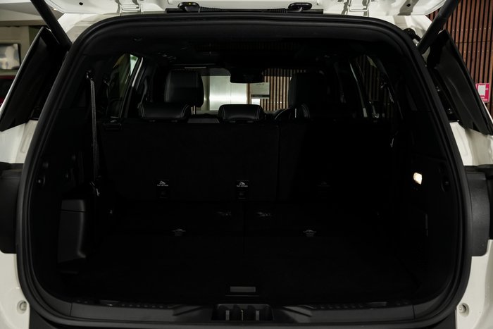 2023 Ford Everest Platinum