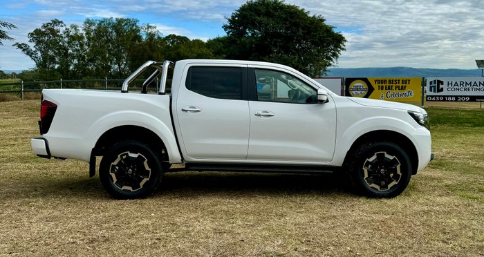 2025 NISSAN NP300 NAVARA