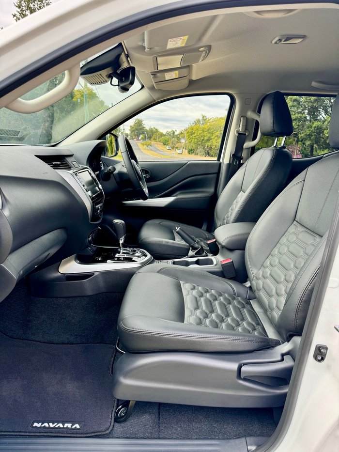 2025 NISSAN NP300 NAVARA ST-X