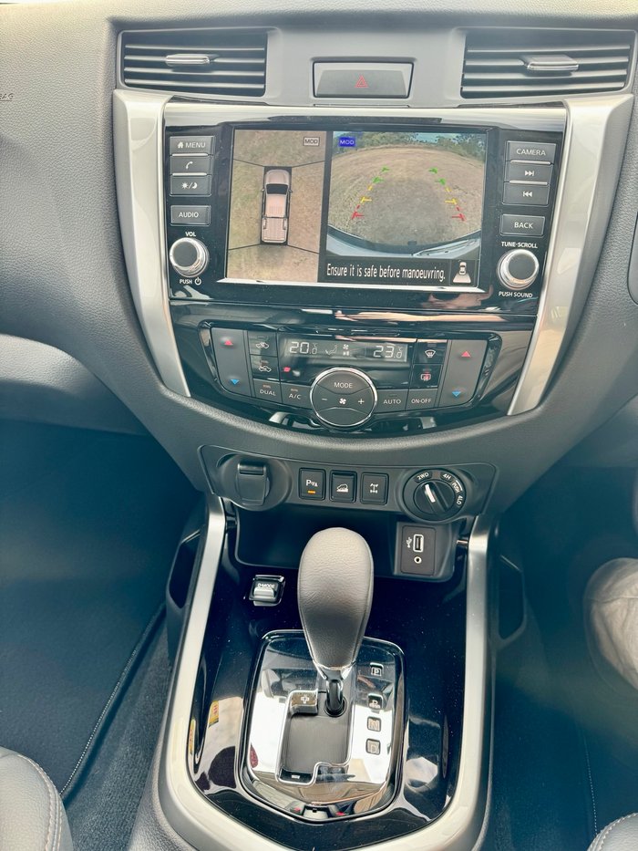 2025 NISSAN NP300 NAVARA ST-X