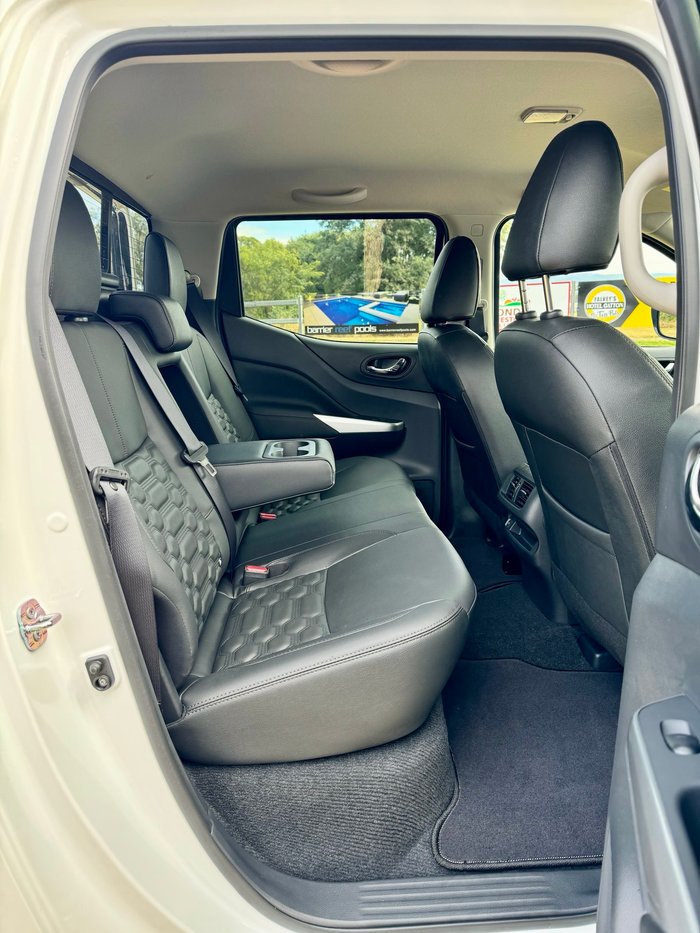 2025 NISSAN NP300 NAVARA ST-X