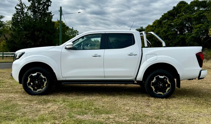2025 NISSAN NP300 NAVARA ST-X