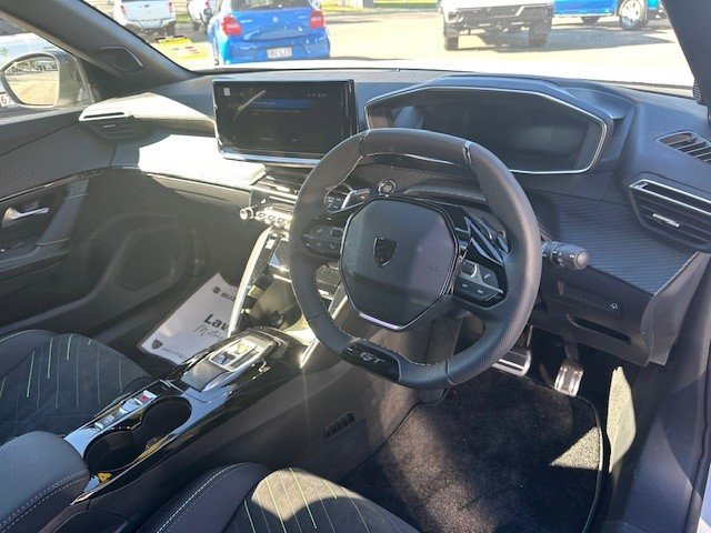 2025 Peugeot 2008 GT Hybrid