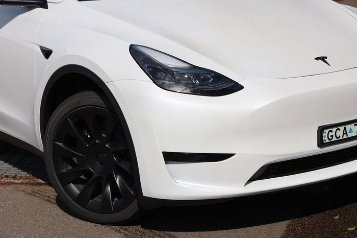 2025 Tesla Model Y Rear-Wheel Drive