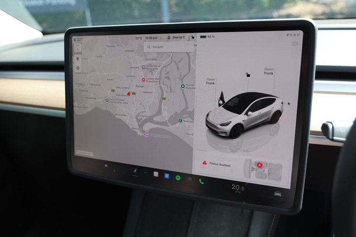 2025 Tesla Model Y Rear-Wheel Drive