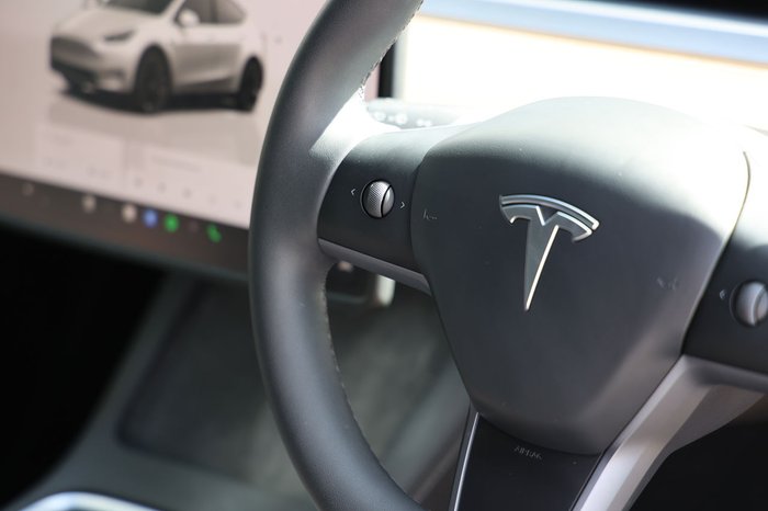 2025 Tesla Model Y Rear-Wheel Drive
