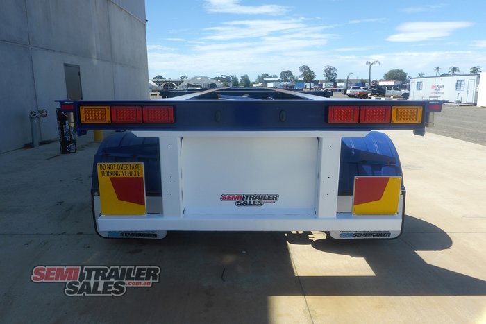 2011 Barker Heavy Duty 40FT Tri Axle Skel