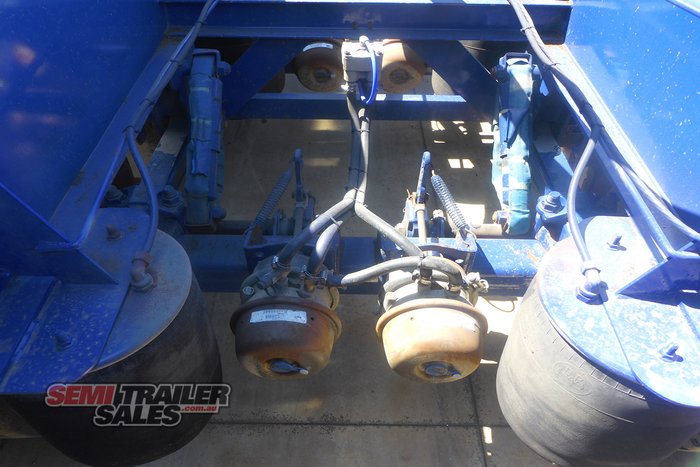 2011 Barker Heavy Duty 40FT Tri Axle Skel