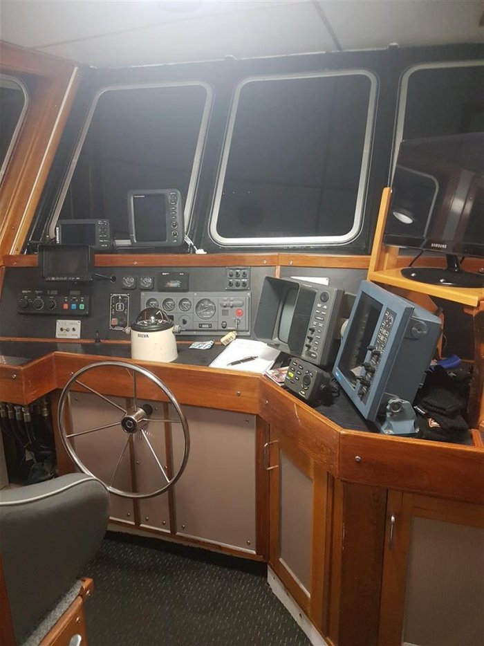 1999 COMMERCIAL Charter