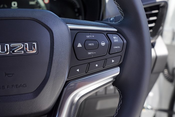 2025 Isuzu D-MAX LS-U