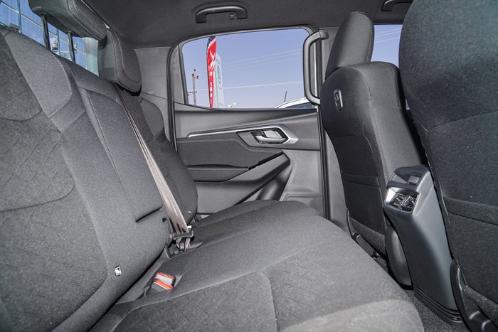 2025 Isuzu D-MAX LS-U