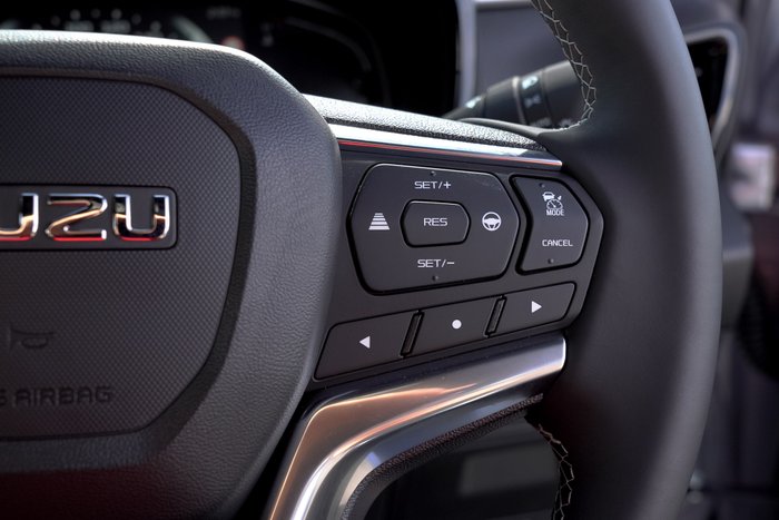 2025 Isuzu D-MAX LS-U