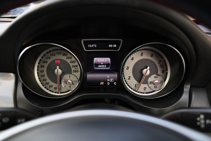 2016 MERCEDES-BENZ GLA 180