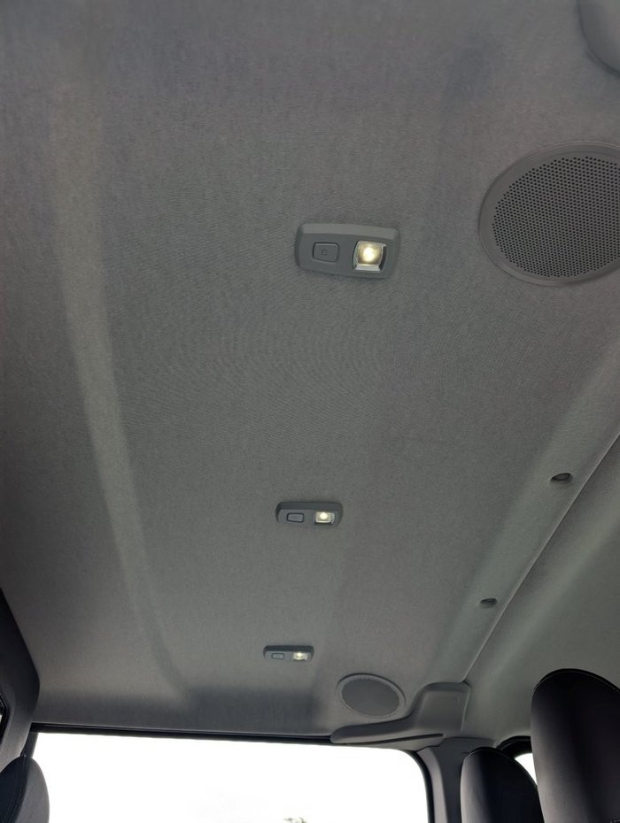 2025 RENAULT TRAFIC CREW LIFESTYLE