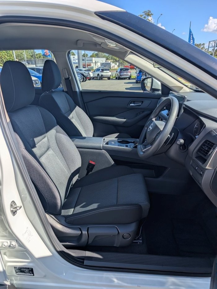 2025 NISSAN X-TRAIL ST