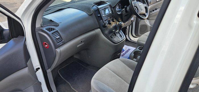 2013 Kia Grand Carnival Si VQ MY14 White