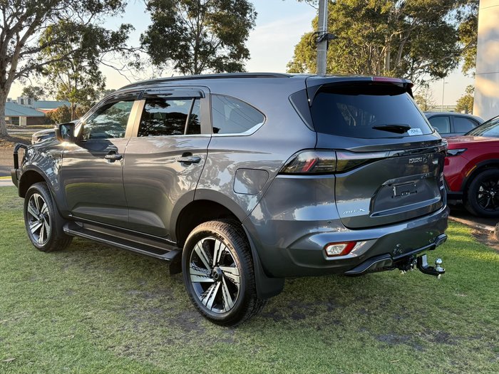 2025 Isuzu MU-X LS-T