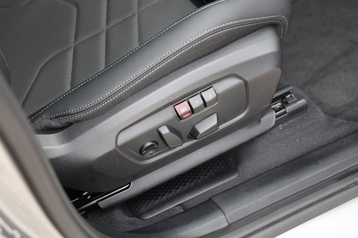 2025 BMW 1 20 M SPORT