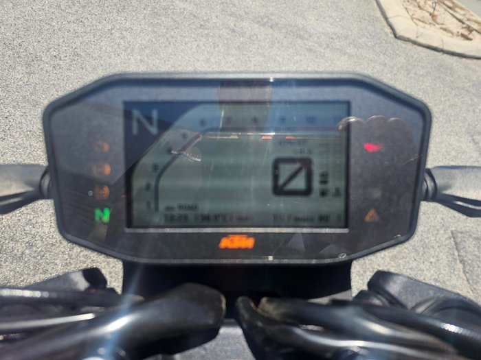 2021 KTM 890R Duke Orange