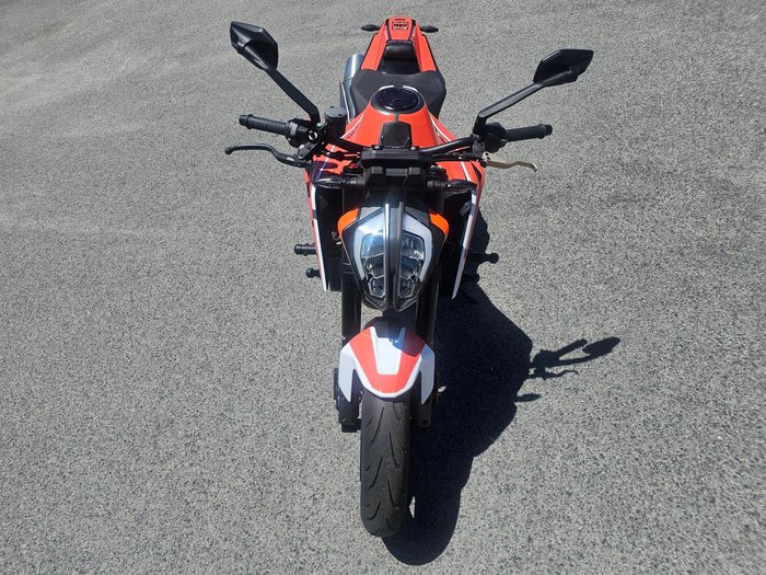 2021 KTM 890R Duke Orange