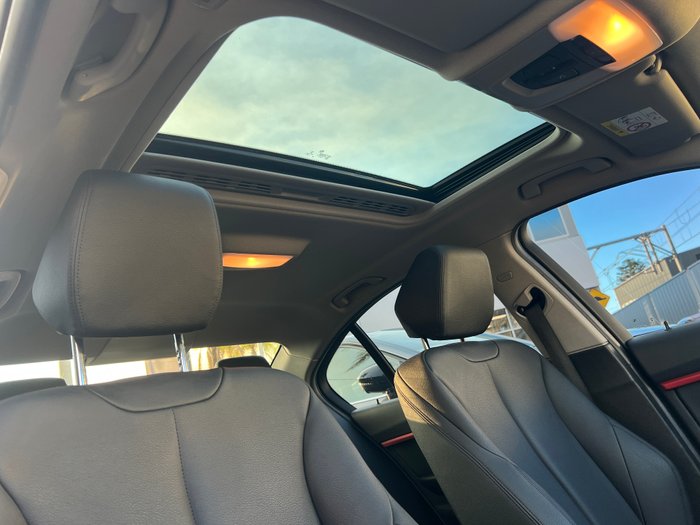 2016 BMW 3 Series 318i Sport Line