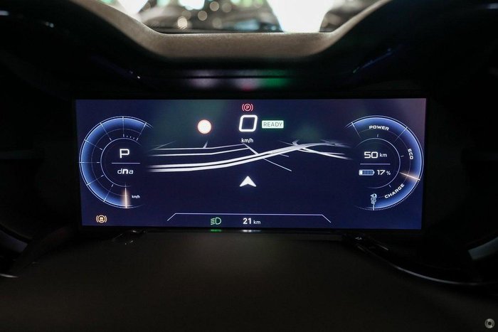 2025 Alfa Romeo Junior Ibrida