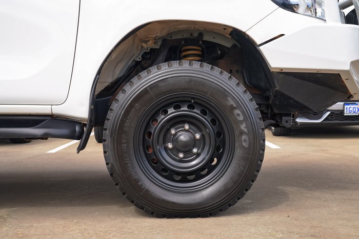 2019 Toyota Hilux SR