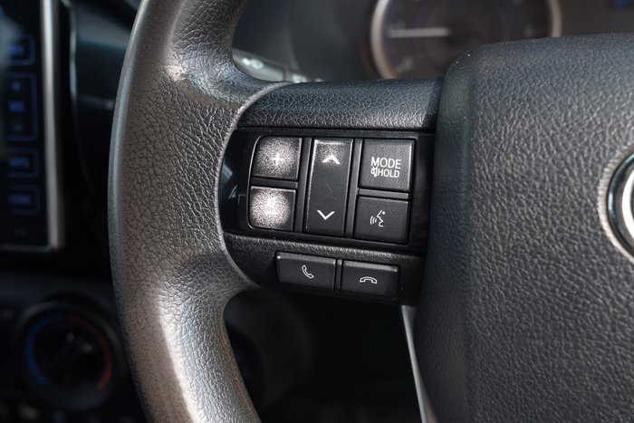 2019 Toyota Hilux SR