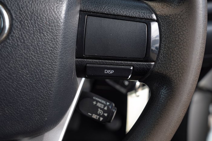 2019 Toyota Hilux SR