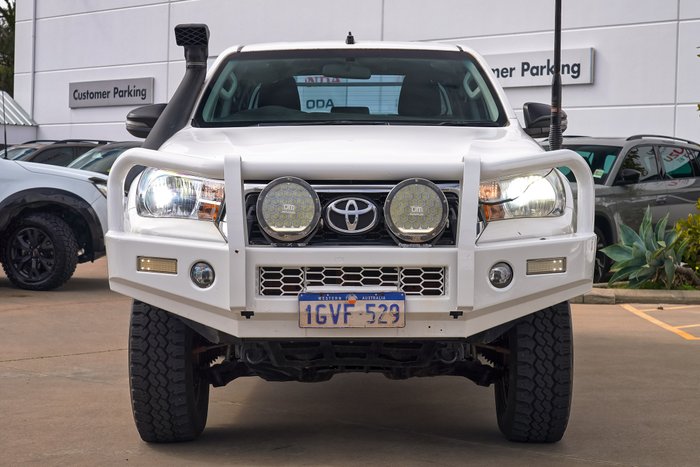 2019 Toyota Hilux SR