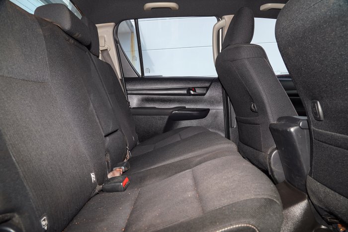 2019 Toyota Hilux SR