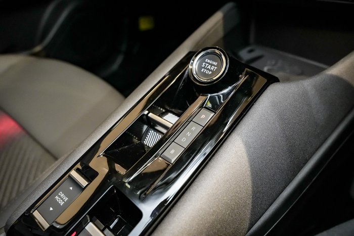 2025 Alfa Romeo Junior Ibrida