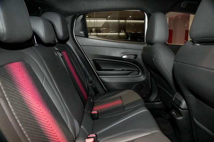 2025 Alfa Romeo Junior Ibrida