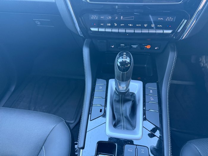2021 Isuzu MU-X Moonstone White PE