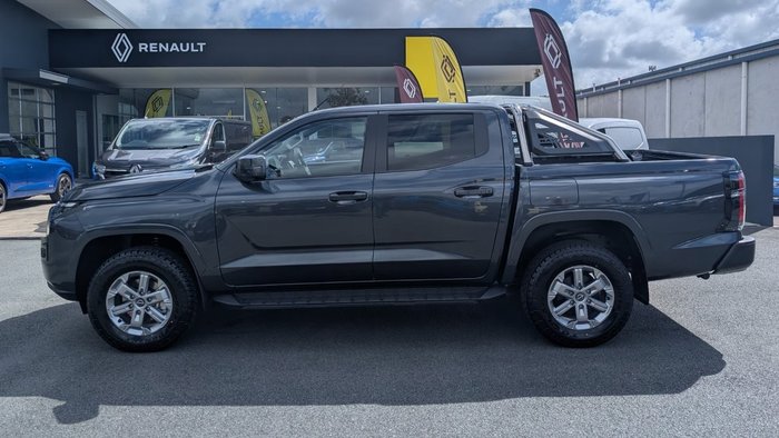 2025 NISSAN NAVARA ST