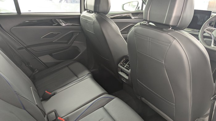 2025 VOLKSWAGEN Tiguan R-LINE