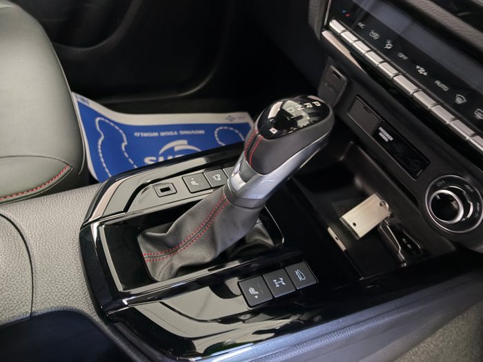 2025 ISUZU D-MAX XT