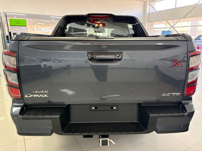 2025 ISUZU D-MAX XT