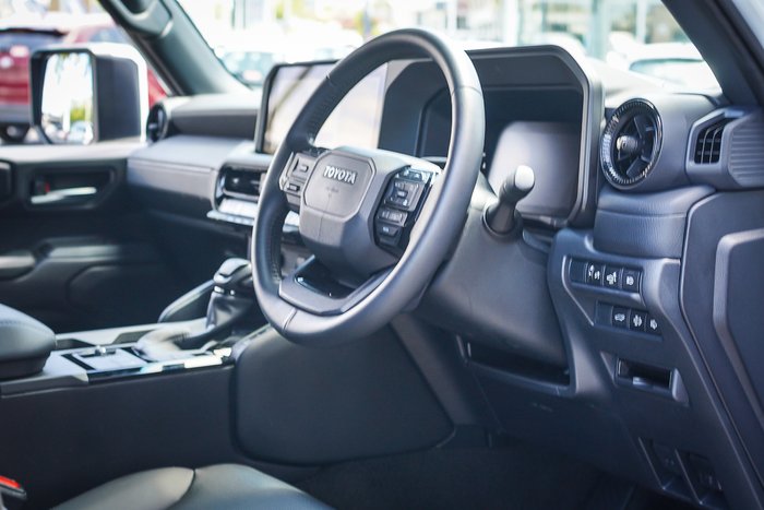 2025 Toyota PRADO GXL