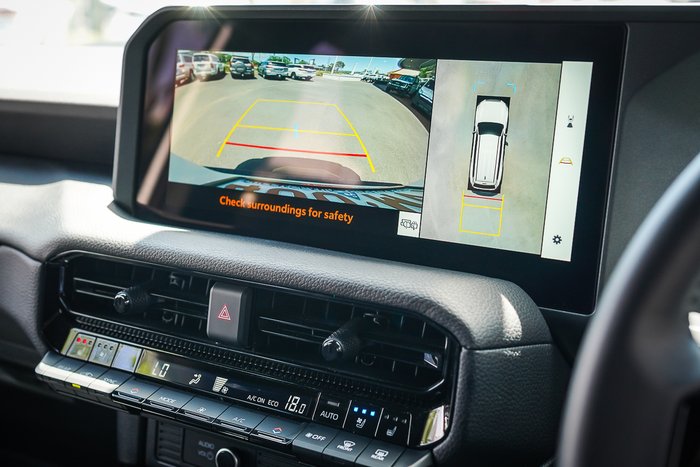 2025 Toyota PRADO GXL