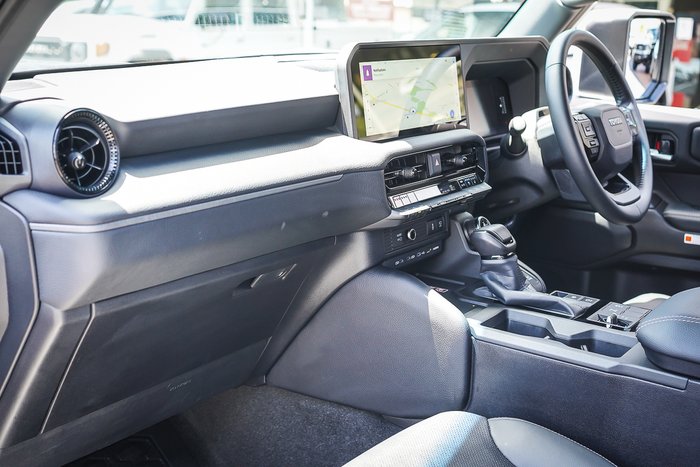 2025 Toyota PRADO GXL