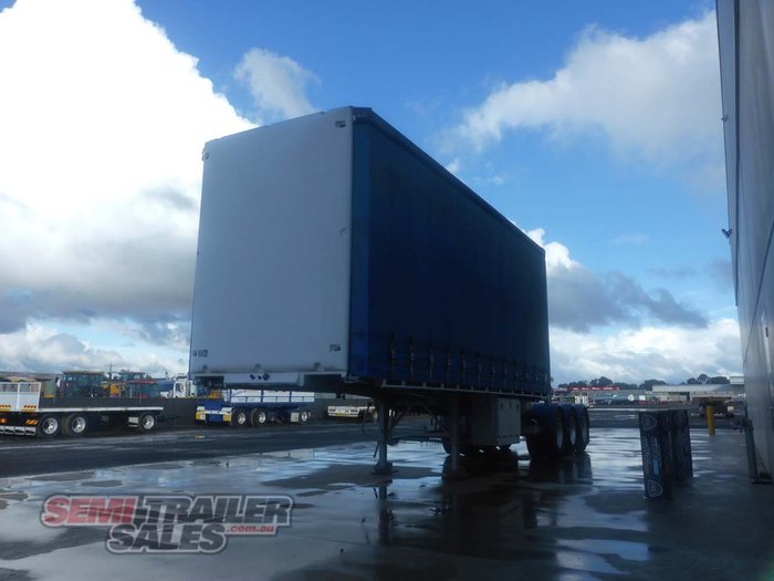 2007 Krueger 12 Pallet Curtainsider A Trailer