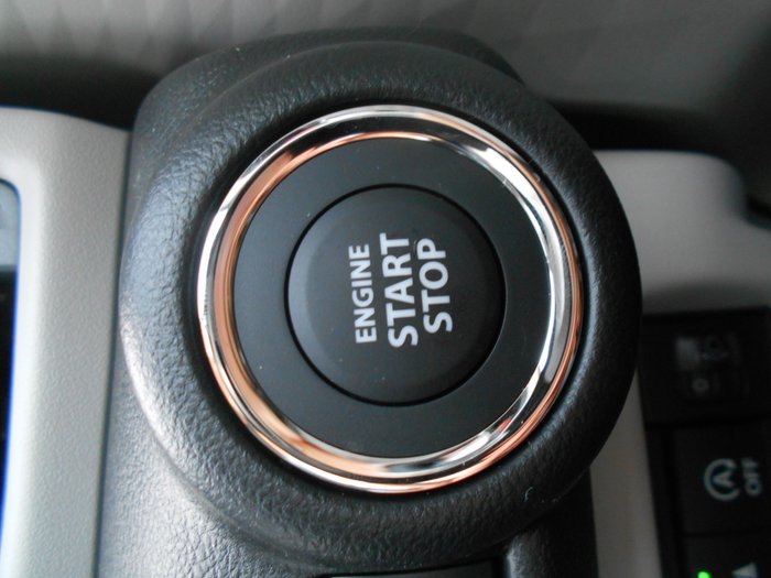 2025 Suzuki Swift Hybrid Plus